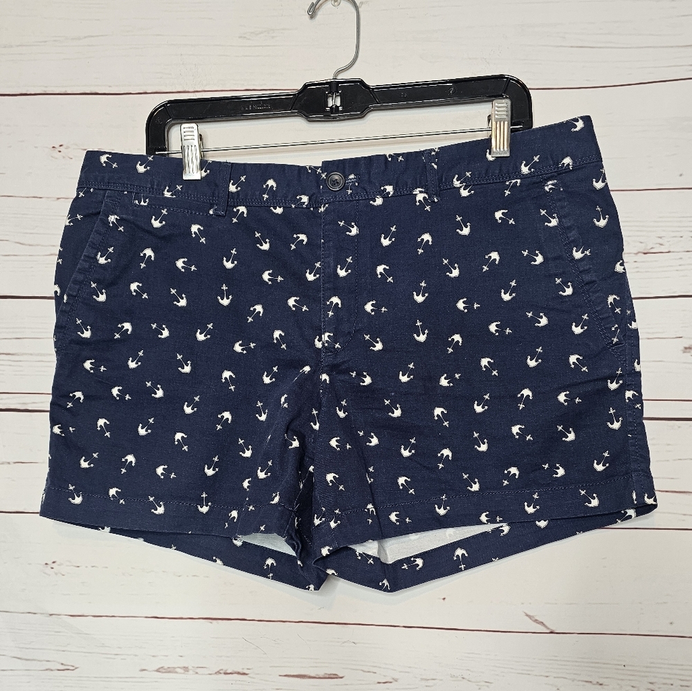 Banana Republic Factory Navy Blue and White Anchor Shorts